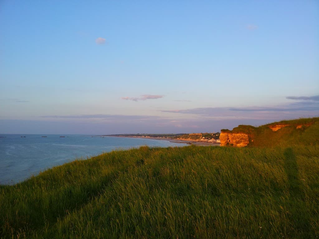 Belle soirée sur la falaise.