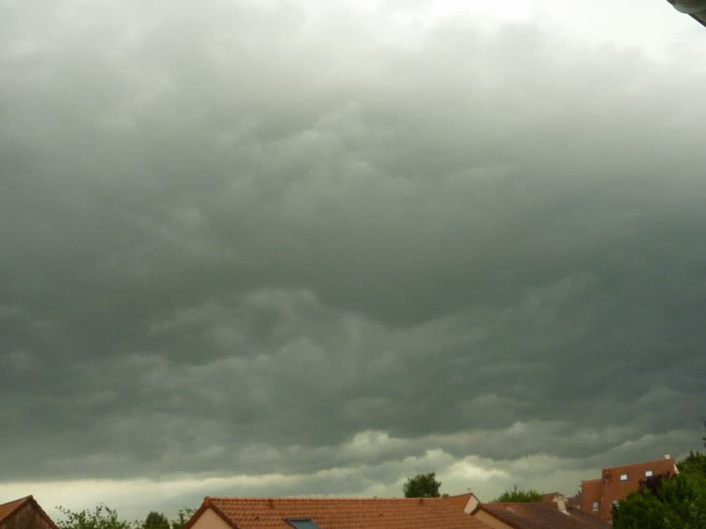 Arrivée d'un orage (18/07/2014)