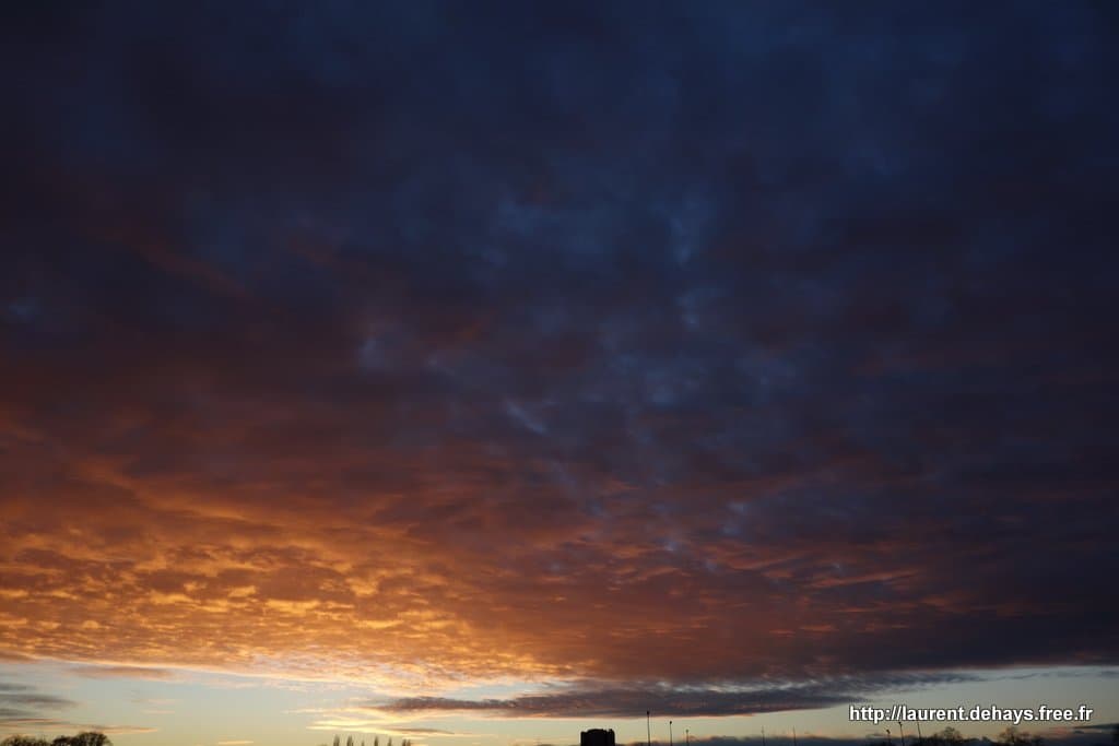 Couché de soleil au dessus de l'hyppodrome