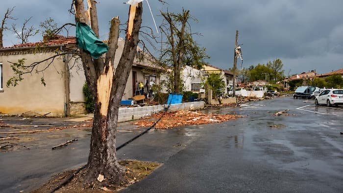 Tornade dans l’Aude : Pomas ravagé, 39 blessés et 300 maisons touchées
