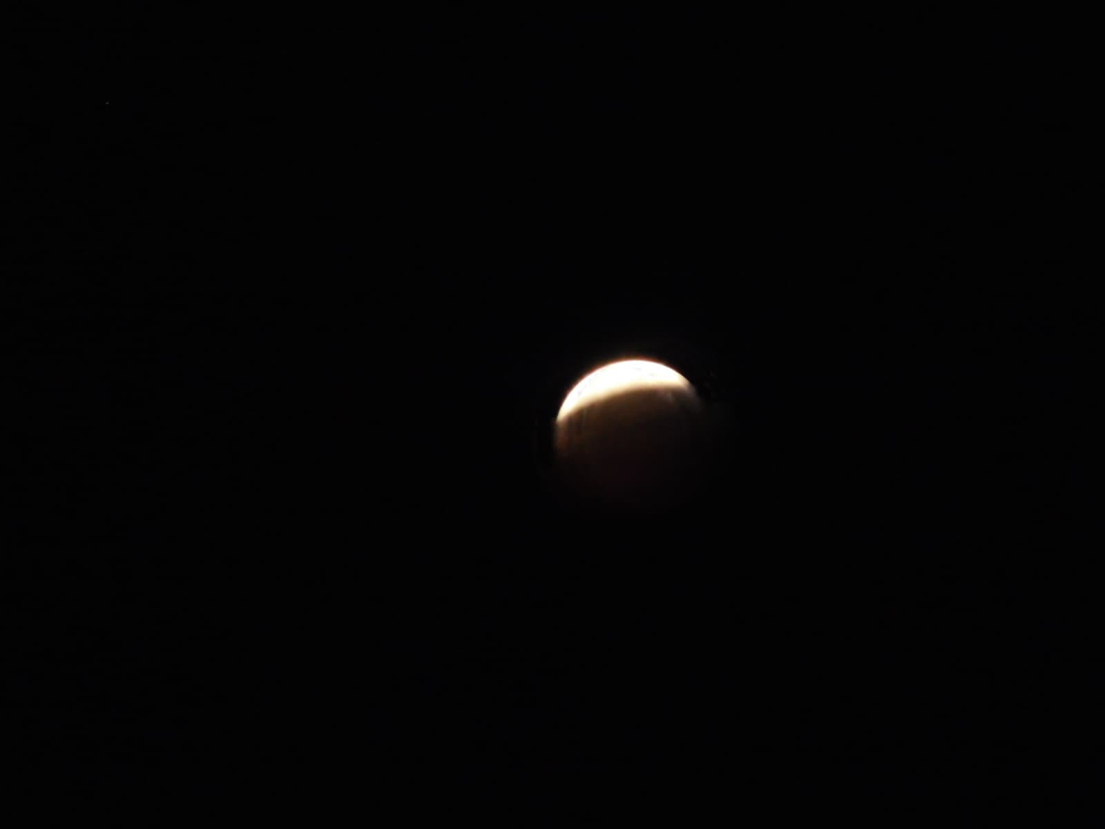 Eclipse de Lune C'est le dbéut de la fin