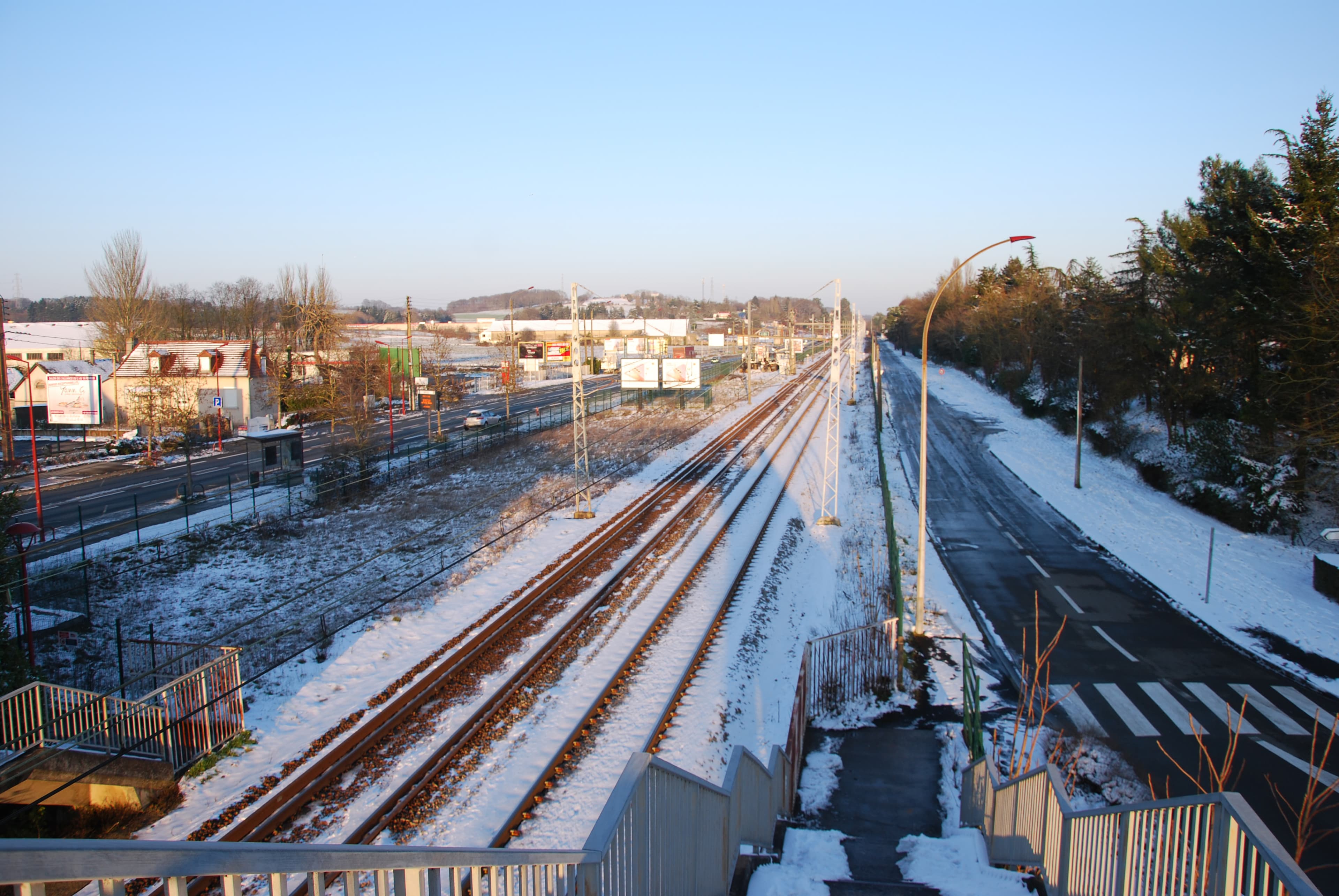 Neige sur la route Le Mans-Paris