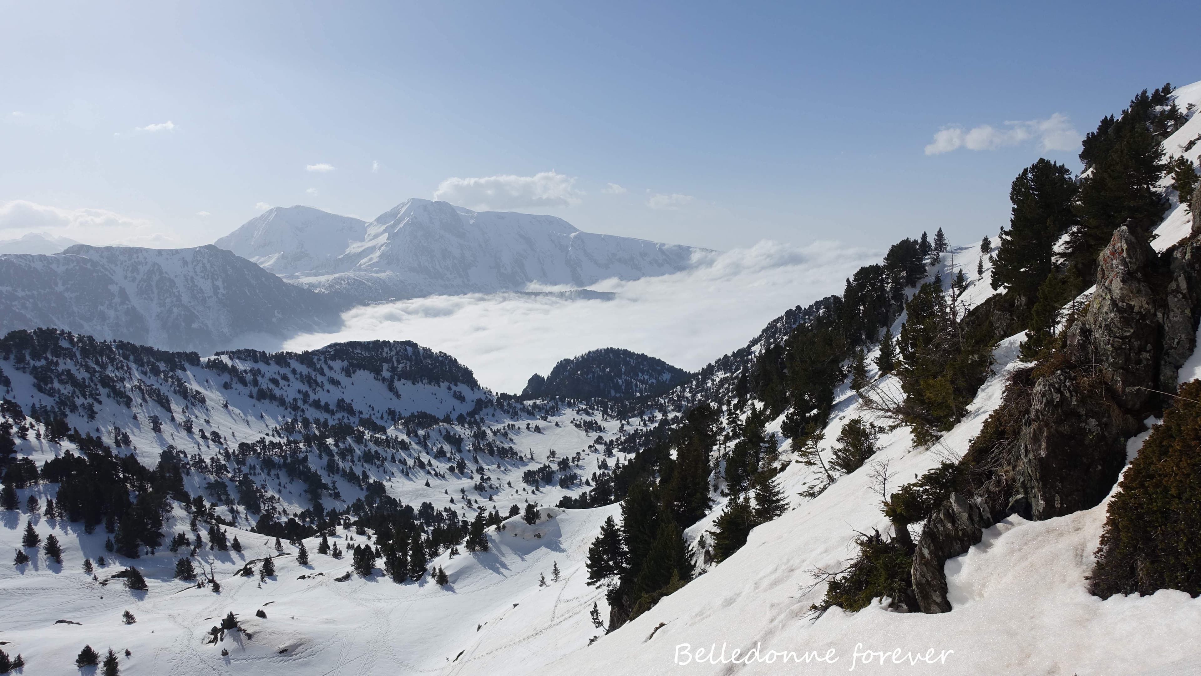 Soleil au-dessus de 1900m bonne neige ne sud A.P.