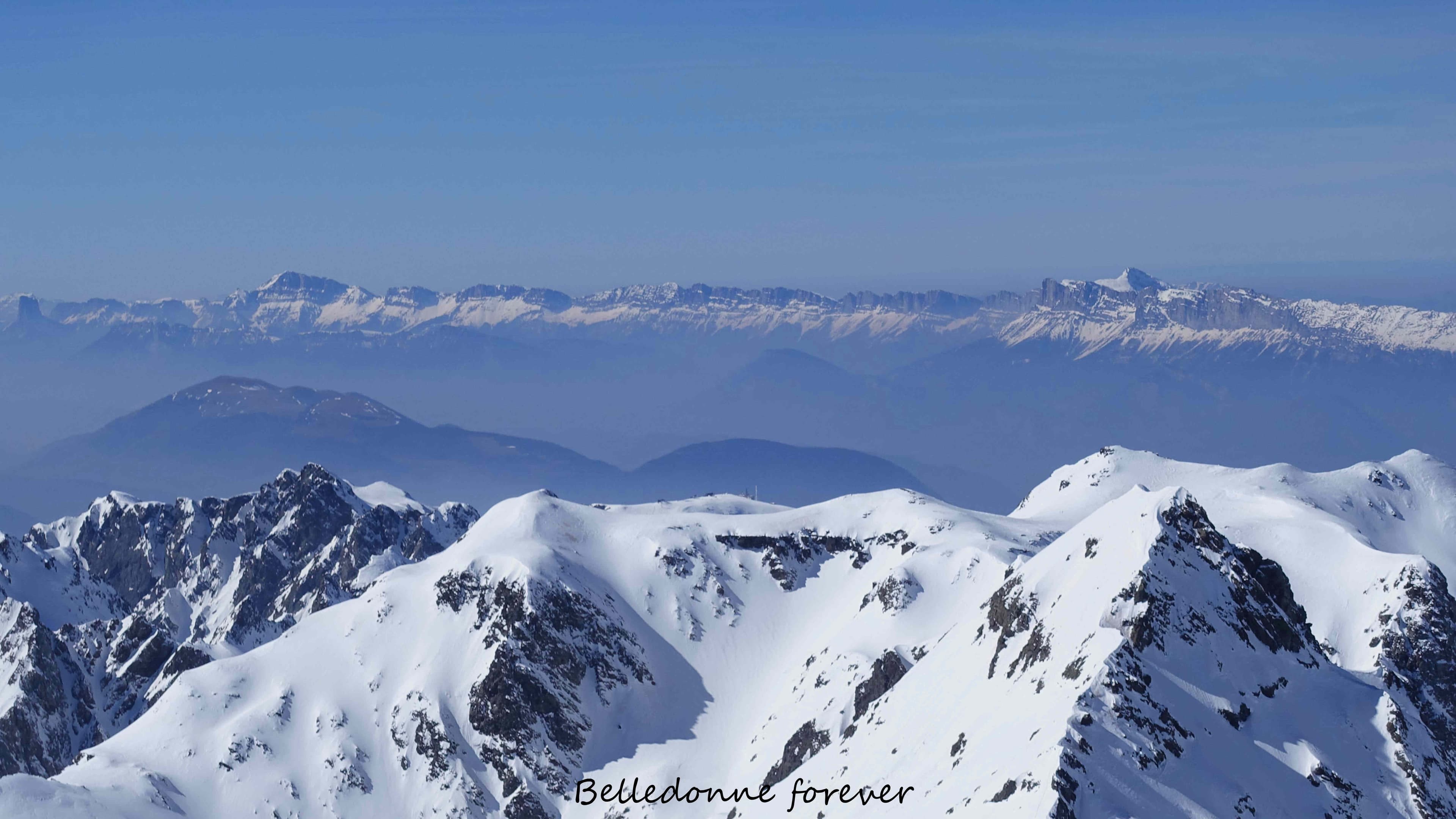 Au fond la croix de chamrousse A.P.