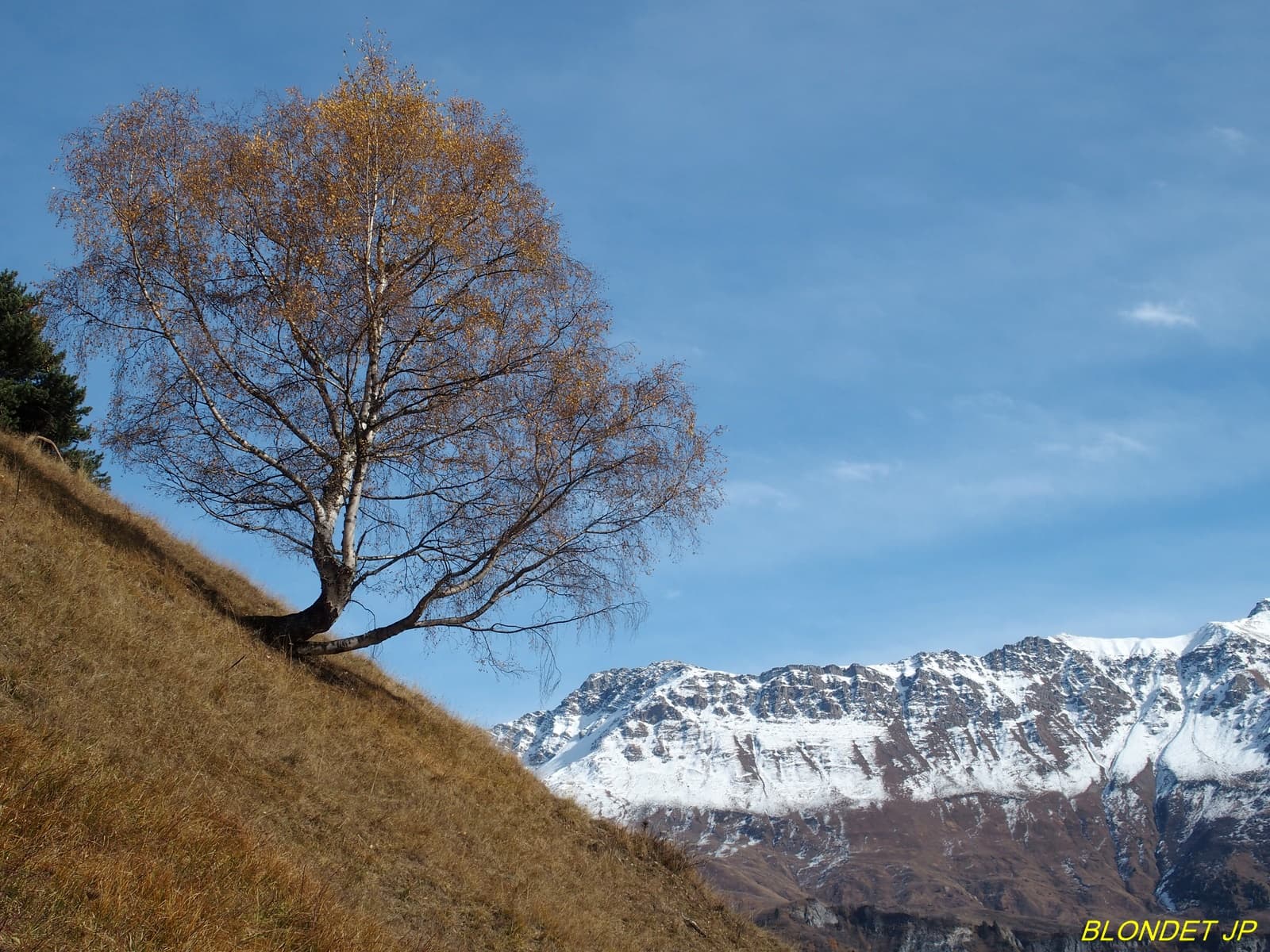 Paysage d'automne au dessus de Montgellafrey