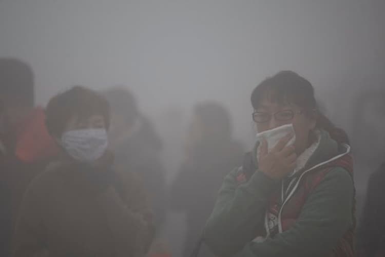 Image d'illustration pour Brouillard et pollution extrêmes à Harbin en Chine