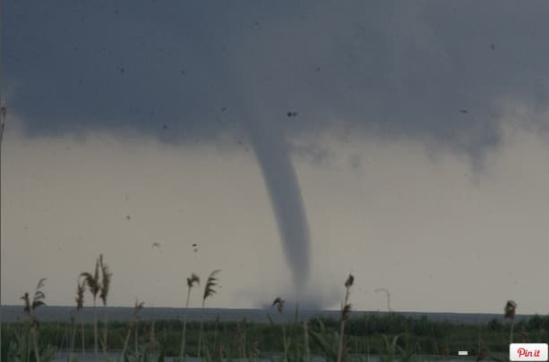 Image d'illustration pour Tornade en Roumanie