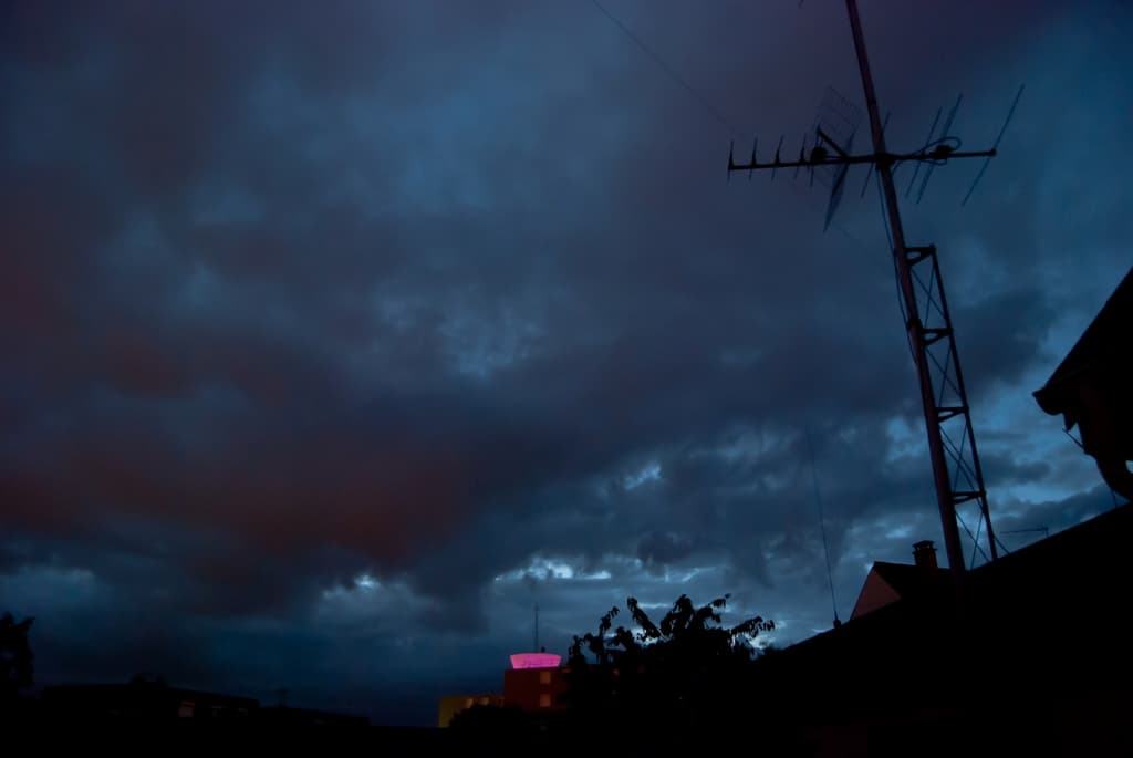 Avant la pluie, 22h22