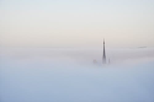 Rouen sort du brouillard