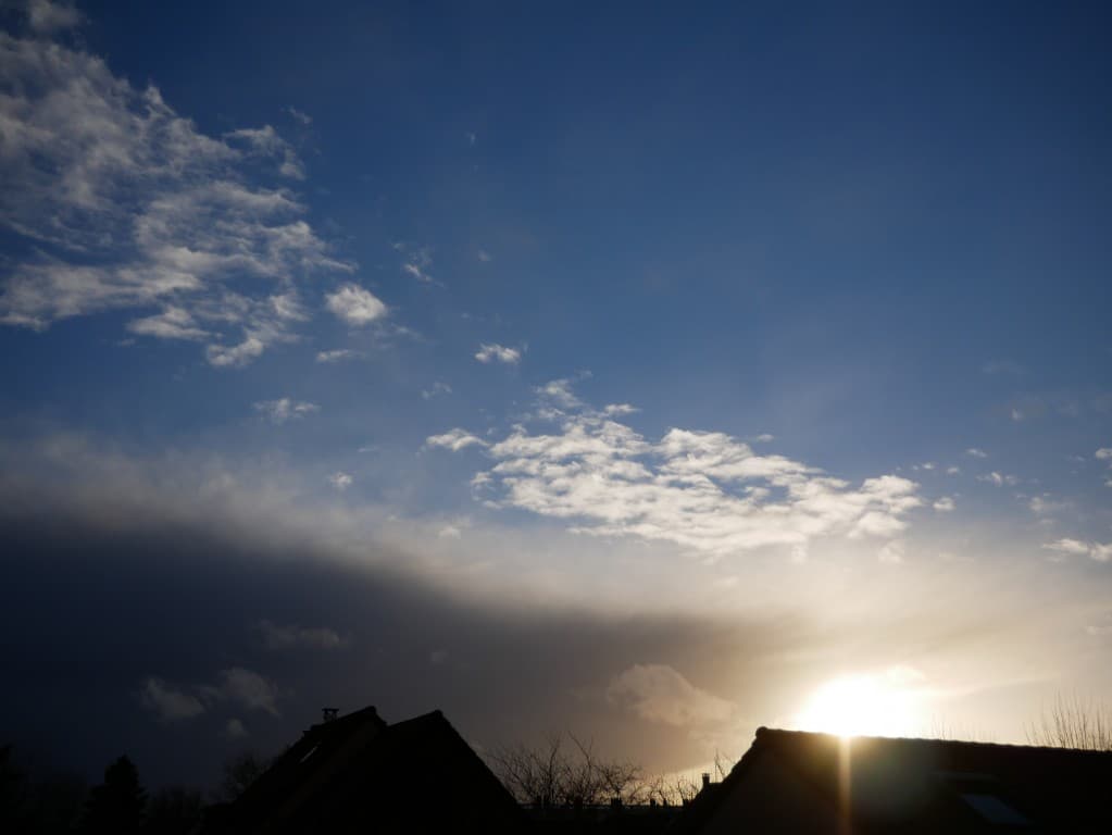 Le soleil réapparaît après la pluie