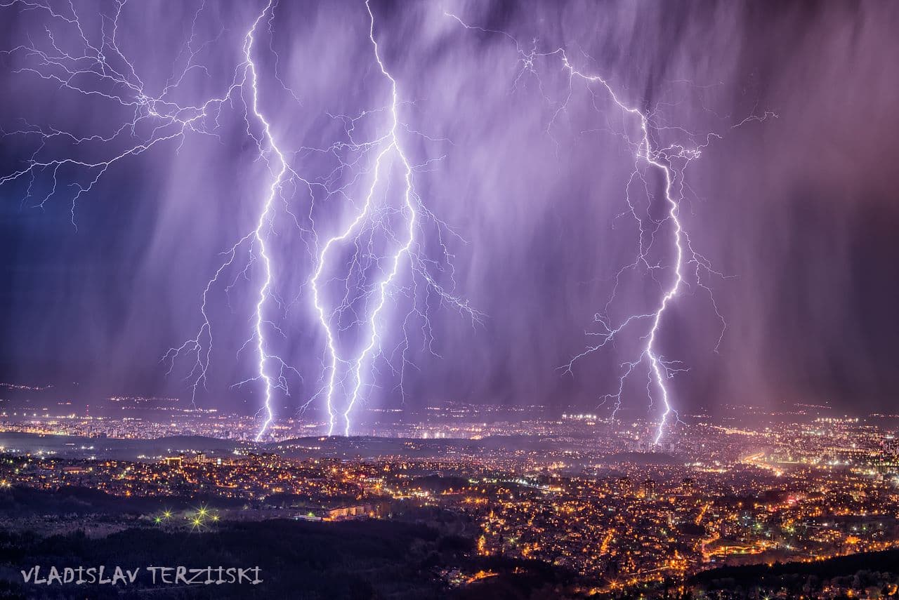 Image d'illustration pour Une chaleur inhabituelle se poursuit sur le Sud-Est de l'Europe