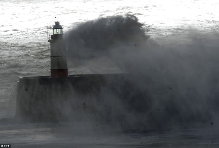 Image d'illustration pour Dépression Ulla - tempête et inondations en Bretagne